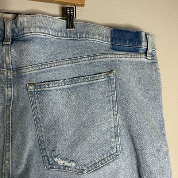 Abercrombie & Fitch The 90s Straight Low Rise Jeans - Picture 9 of 11